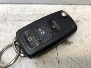Gebruikte Klapsleutel Volkswagen Touran (1T1/T2) 2.0 TDI 16V 140 Prijs op aanvraag aangeboden door N Kossen Autorecycling BV