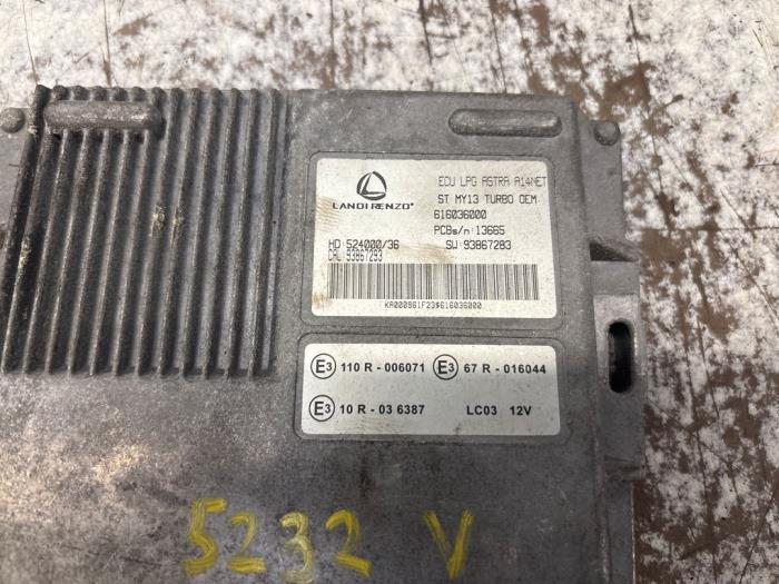 LPG Module van een Opel Astra J Sports Tourer (PD8/PE8/PF8) 1.4 Turbo 16V Bi-Fuel 2013