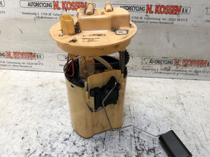 Gebruikte Tank element Pomp Ford Transit Courier 1.5 TDCi 75 Prijs op aanvraag aangeboden door N Kossen Autorecycling BV