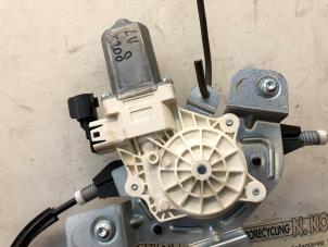 Gebruikte Motor electrisch raam Ford Transit Courier 1.5 TDCi 75 Prijs op aanvraag aangeboden door N Kossen Autorecycling BV