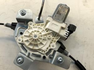 Gebruikte Motor electrisch raam Ford Transit Courier 1.5 TDCi 75 Prijs op aanvraag aangeboden door N Kossen Autorecycling BV