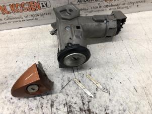 Gebruikte Slotenset Ford Fiesta 6 (JA8) 1.0 SCI 12V 80 Prijs op aanvraag aangeboden door N Kossen Autorecycling BV