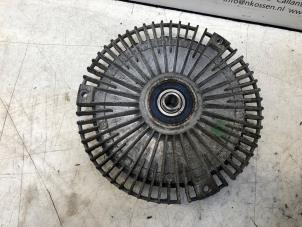 Gebruikte Viscosekoppeling koelvin Mercedes E diesel (W124) 2.5 250 D Turbo Prijs op aanvraag aangeboden door N Kossen Autorecycling BV