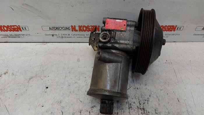 Gebruikte Servopomp Mercedes E diesel (W124) 2.5 250 D Turbo Prijs op aanvraag aangeboden door N Kossen Autorecycling BV