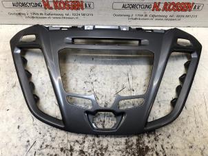 Gebruikte Radio omlijsting Ford Transit Prijs op aanvraag aangeboden door N Kossen Autorecycling BV