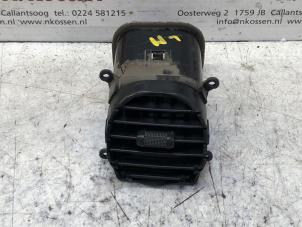 Gebruikte Luchtrooster Dashboard Isuzu D-Max 3.0 D 4x4 Prijs op aanvraag aangeboden door N Kossen Autorecycling BV