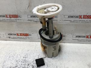 Gebruikte Benzinepomp Mercedes B (W245) 2.0 B-200 16V Turbo Prijs op aanvraag aangeboden door N Kossen Autorecycling BV