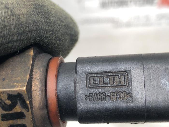 Olie niveau sensor van een Peugeot Boxer (U9) 2.2 Blue HDi 140 2021