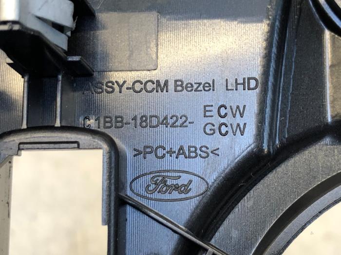 Dashboard deel van een Ford Fiesta 6 (JA8) 1.0 SCI 12V 80 2014