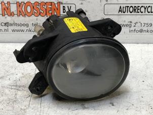 Gebruikte Mistlamp links-voor Mercedes B (W245) 2.0 B-200 16V Turbo Prijs op aanvraag aangeboden door N Kossen Autorecycling BV