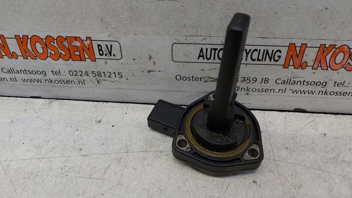 Gebruikte Olie niveau sensor BMW X5 (E53) 4.4 V8 32V Prijs op aanvraag aangeboden door N Kossen Autorecycling BV