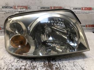 Gebruikte Koplamp rechts Hyundai Atos 1.1 12V Prijs op aanvraag aangeboden door N Kossen Autorecycling BV