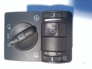 Gebruikte Licht Schakelaar Opel Combo (Corsa C) 1.3 CDTI 16V Prijs op aanvraag aangeboden door N Kossen Autorecycling BV