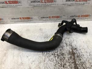 Gebruikte Intercooler Slang Nissan Qashqai (J11) 1.2 DIG-T 16V Prijs op aanvraag aangeboden door N Kossen Autorecycling BV