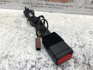 Gebruikte Veiligheidsgordel Insteek rechts-voor Ford Transit Courier 1.5 TDCi 75 Prijs op aanvraag aangeboden door N Kossen Autorecycling BV