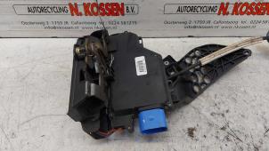 Gebruikte Deurslot Mechaniek 4Deurs rechts-voor Volkswagen Touareg (7LA/7L6) 4.2 V8 40V Prijs op aanvraag aangeboden door N Kossen Autorecycling BV
