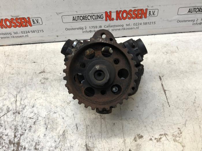 Hogedrukpomp van een Fiat Ducato (250) 2.3 D 120 Multijet 2009