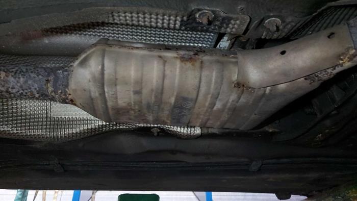 Gebruikte Katalysator Mercedes CLK (C208) 2.0 200 16V Prijs op aanvraag aangeboden door N Kossen Autorecycling BV