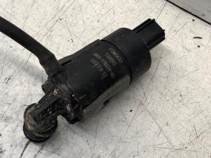 Gebruikte Ruitensproeierpomp voor Ford Transit Courier 1.5 TDCi 75 Prijs op aanvraag aangeboden door N Kossen Autorecycling BV