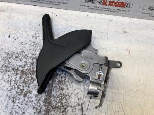 Gebruikte Handremhendel Ford Transit Courier 1.5 TDCi 75 Prijs op aanvraag aangeboden door N Kossen Autorecycling BV