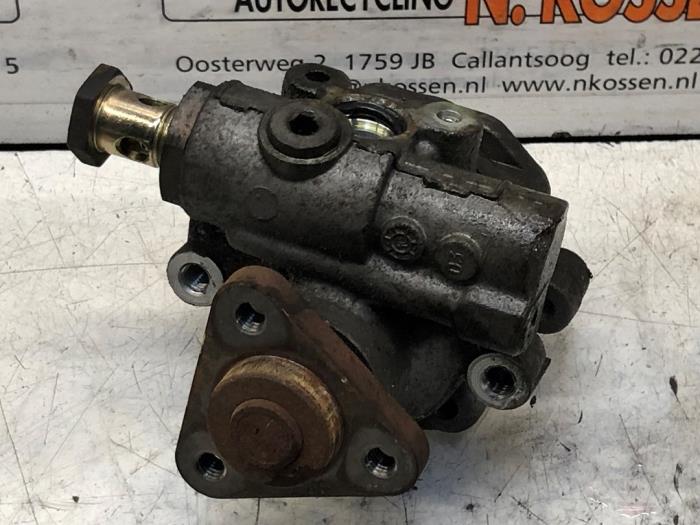 Gebruikte Servopomp Volkswagen Touareg (7LA/7L6) 4.2 V8 40V Prijs op aanvraag aangeboden door N Kossen Autorecycling BV