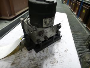 Gebruikte ABS Pomp Mercedes C Combi (S202) 1.8 C180T 16V Prijs op aanvraag aangeboden door N Kossen Autorecycling BV