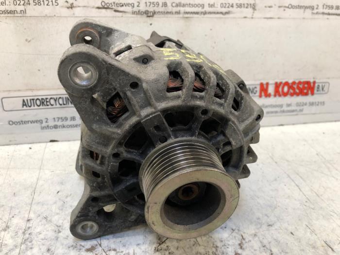 Gebruikte Alternator Renault Twingo II (CN) 1.2 16V Prijs op aanvraag aangeboden door N Kossen Autorecycling BV
