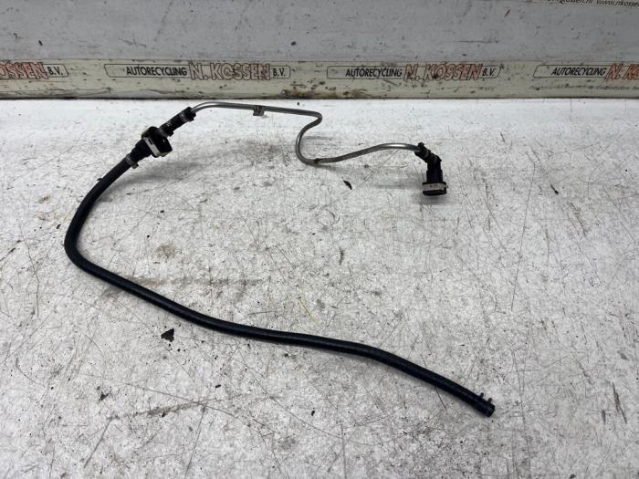 Gebruikte Brandstofleiding Ford Transit Prijs op aanvraag aangeboden door N Kossen Autorecycling BV