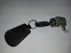 Gebruikte Deurslot Cilinder rechts Chevrolet Matiz 0.8 S,SE Prijs op aanvraag aangeboden door N Kossen Autorecycling BV