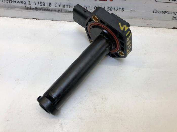 Gebruikte Oliepeil sensor BMW 6 serie (E63) M6 V10 40V Prijs op aanvraag aangeboden door N Kossen Autorecycling BV