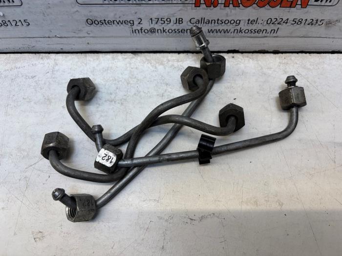 Gebruikte Dieselleiding Set Chrysler Voyager Prijs op aanvraag aangeboden door N Kossen Autorecycling BV