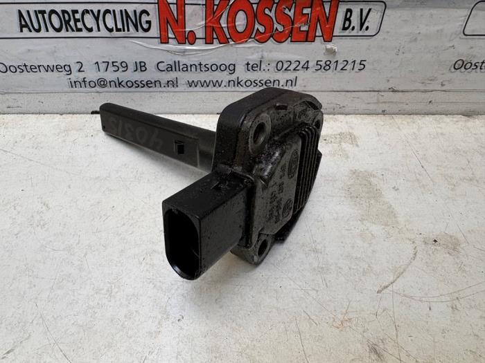 Gebruikte Oliepeil sensor BMW 5 serie Touring (E39) 523i 24V Prijs op aanvraag aangeboden door N Kossen Autorecycling BV