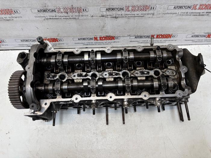 Gebruikte Cilinderkop Chrysler Voyager Prijs op aanvraag aangeboden door N Kossen Autorecycling BV
