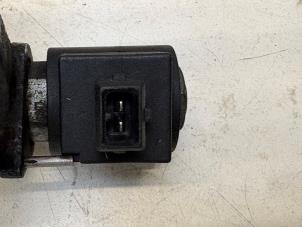 Oliedruk sensor van een BMW 6 serie (E63) M6 V10 40V 2006