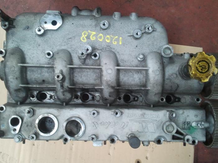 Gebruikte Cilinderkop Chrysler Voyager/Grand Voyager (RG/RS) 2.8 CRD 16V Grand Voyager Prijs op aanvraag aangeboden door N Kossen Autorecycling BV