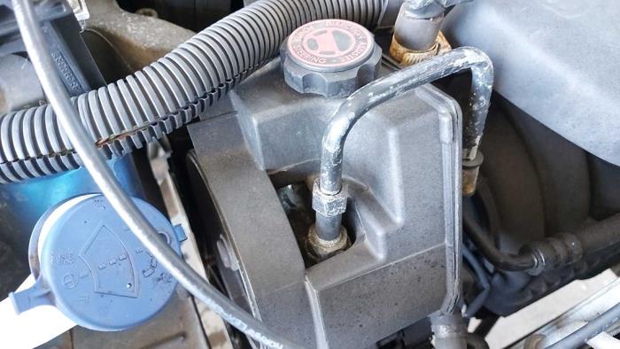 Gebruikte Servopomp Peugeot 206 CC (2D) 2.0 16V Prijs op aanvraag aangeboden door N Kossen Autorecycling BV