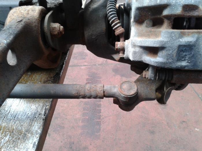 Gebruikte Spoorstang midden Landrover Discovery II 2.5 Td5 Prijs op aanvraag aangeboden door N Kossen Autorecycling BV