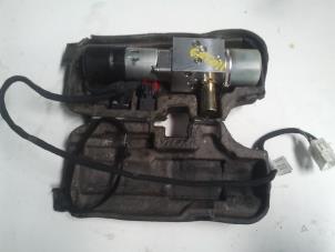 Gebruikte Cabriodak Motor Peugeot 206 CC (2D) 2.0 16V Prijs op aanvraag aangeboden door N Kossen Autorecycling BV