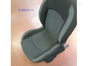 Gebruikte Voorstoel links Peugeot 206+ (2L/M) 1.4 XS Prijs op aanvraag aangeboden door N Kossen Autorecycling BV