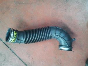 Gebruikte Luchtinlaat slang Dodge Ram 3500 Standard Cab (DR/DH/D1/DC/DM) 5.7 V8 Hemi 1500 4x2 Prijs op aanvraag aangeboden door N Kossen Autorecycling BV