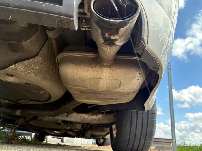 Gebruikte Uitlaat Einddemper Opel Vectra C GTS 2.2 DIG 16V Prijs op aanvraag aangeboden door N Kossen Autorecycling BV