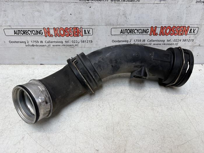 Gebruikte Intercooler Slang Volkswagen Transporter T5 1.9 TDi Prijs op aanvraag aangeboden door N Kossen Autorecycling BV