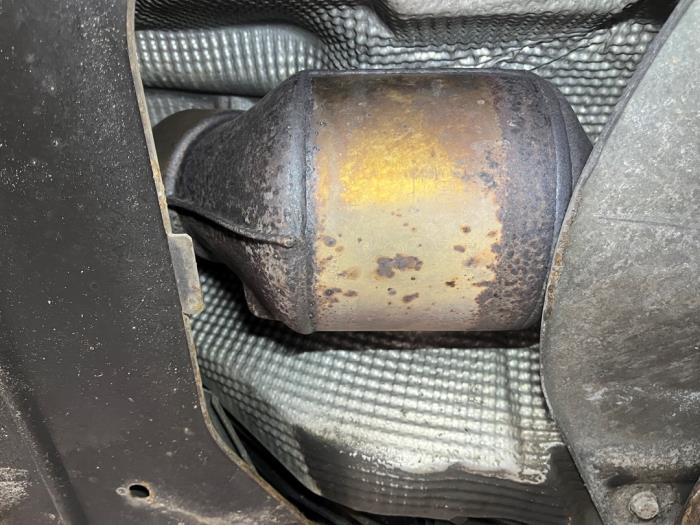 Gebruikte Katalysator Renault Megane II CC (EM) 1.6 16V Prijs op aanvraag aangeboden door N Kossen Autorecycling BV