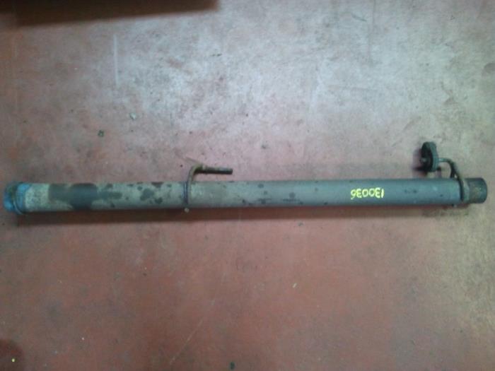 Gebruikte Uitlaat Tussenpijp Dodge Ram 3500 Standard Cab (DR/DH/D1/DC/DM) 5.7 V8 Hemi 1500 4x2 Prijs op aanvraag aangeboden door N Kossen Autorecycling BV