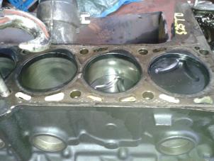 Gebruikte Zuiger BMW 5-Serie Prijs op aanvraag aangeboden door N Kossen Autorecycling BV