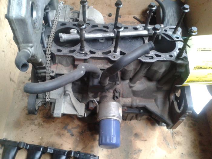 Gebruikte Zuiger Chevrolet Alero 2.4 16V SA,SB,SC Prijs op aanvraag aangeboden door N Kossen Autorecycling BV