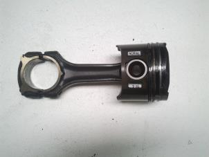 Gebruikte Drijfstang Mercedes E-Klasse Prijs op aanvraag aangeboden door N Kossen Autorecycling BV