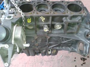 Gebruikte Zuiger Mercedes Vito Prijs op aanvraag aangeboden door N Kossen Autorecycling BV