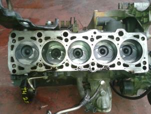 Gebruikte Drijfstang Volkswagen Transporter Prijs op aanvraag aangeboden door N Kossen Autorecycling BV