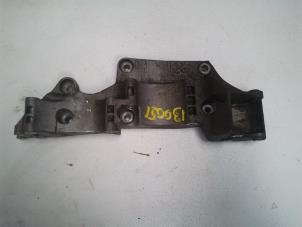 Gebruikte Dynamosteun onder Audi TT (8N3) 1.8 20V Turbo Quattro Prijs op aanvraag aangeboden door N Kossen Autorecycling BV